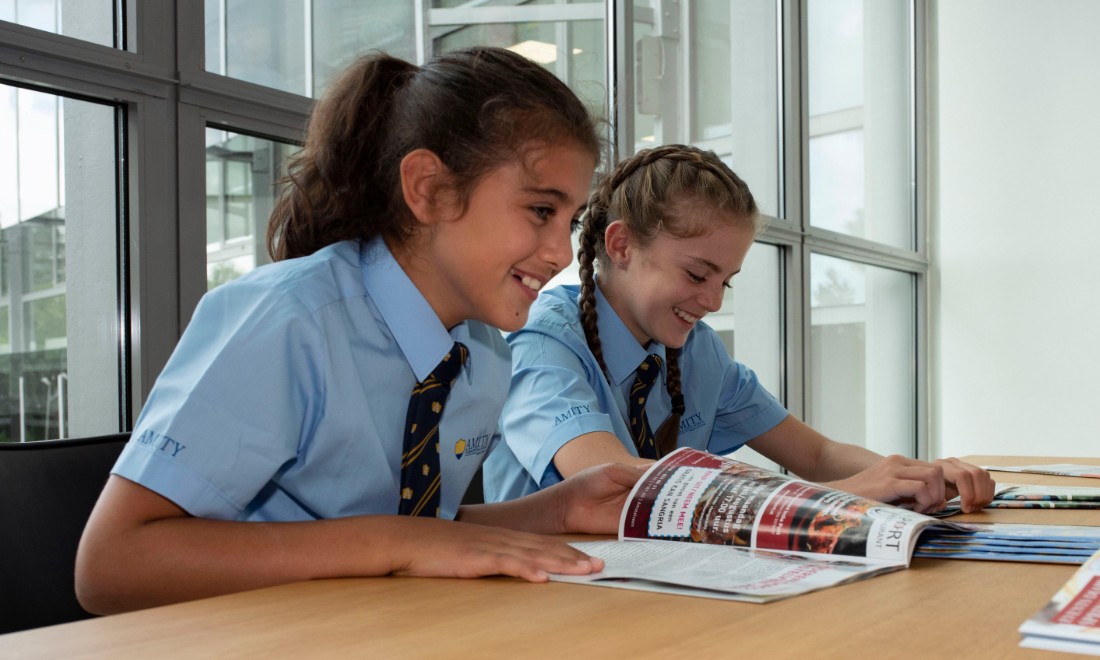 two students of amity international school amsterdam