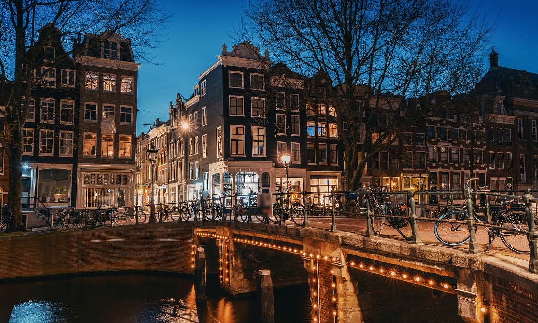 Amsterdam canals at night