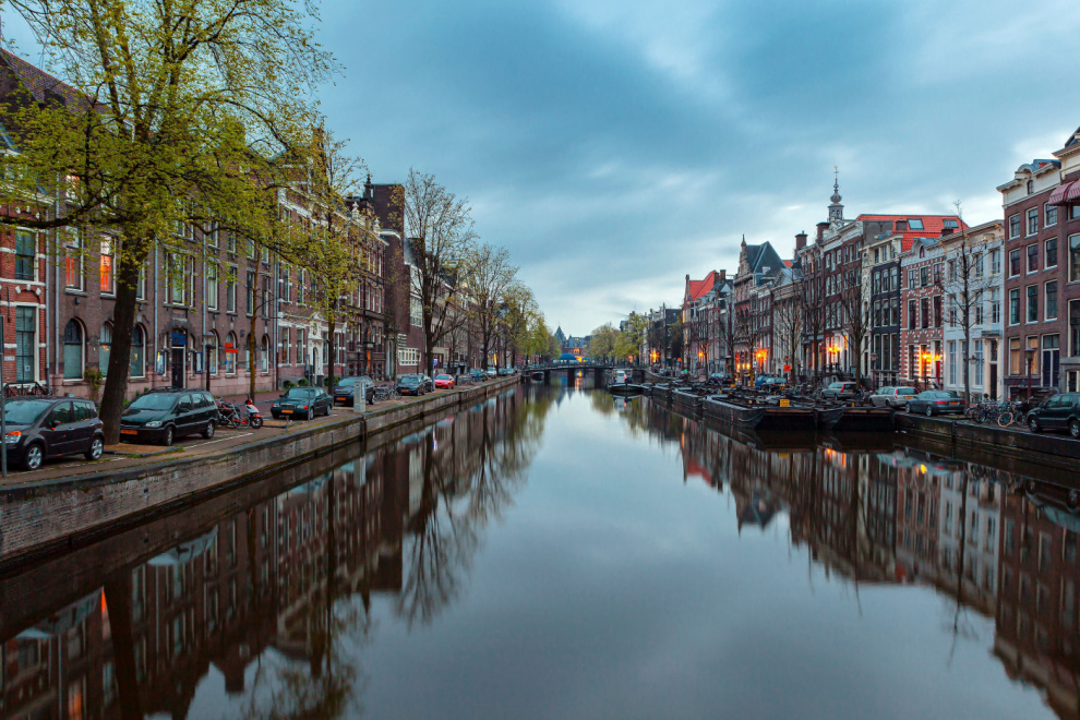 canal-in-amsterdam