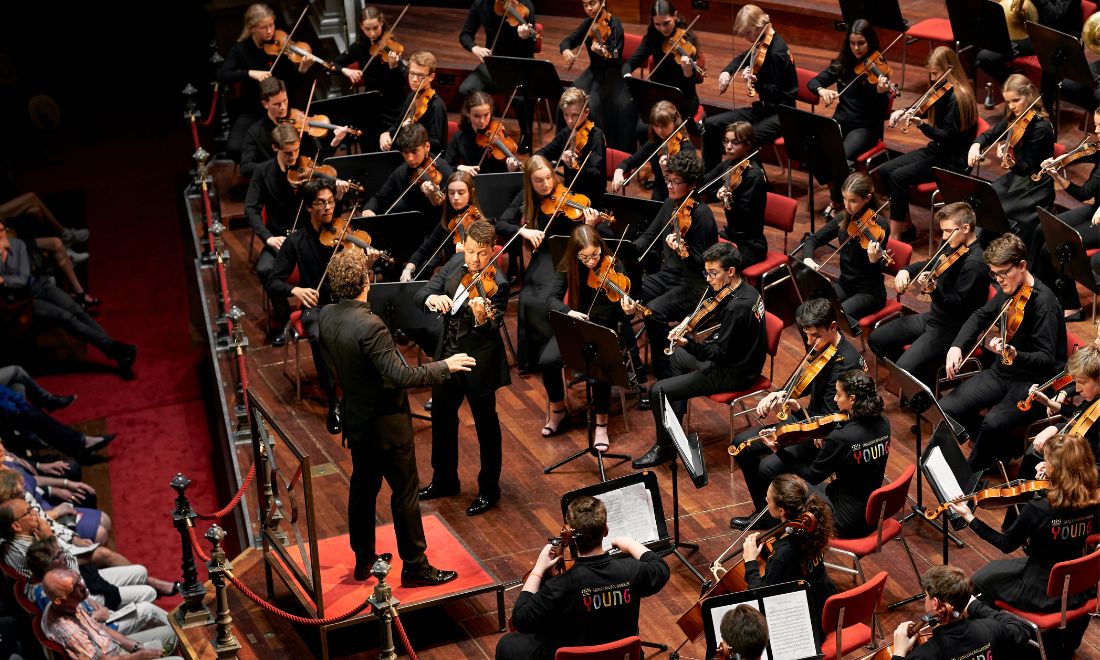 Pictures at an Exhibition & Bruch's Violin Concerto at The Concertgebouw - Main image / Thumbnail (1100 x 660)