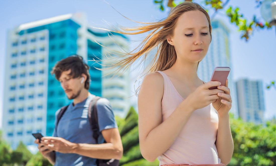 Couple checking coronavirus app