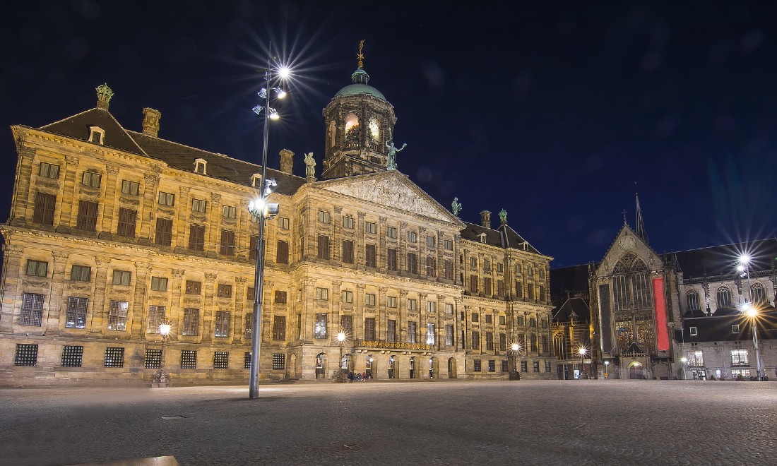 Amsterdam Dam Square night coronavirus curfew