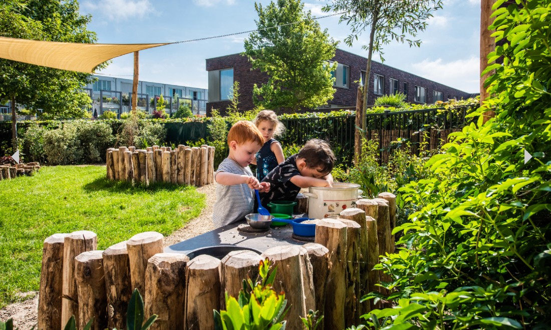 de kleine wereld childcare