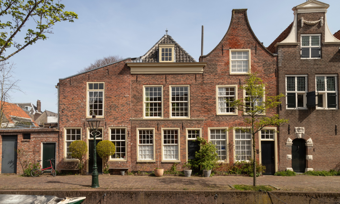 Dutch housing by canal in Leiden