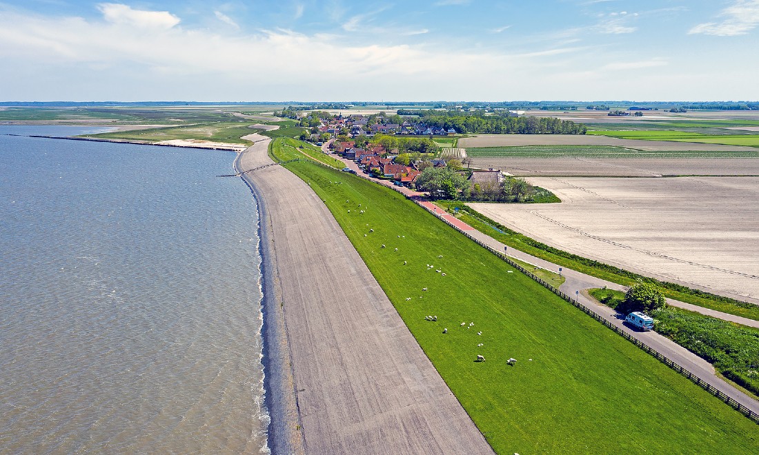 Dyke sea level the Netherlands