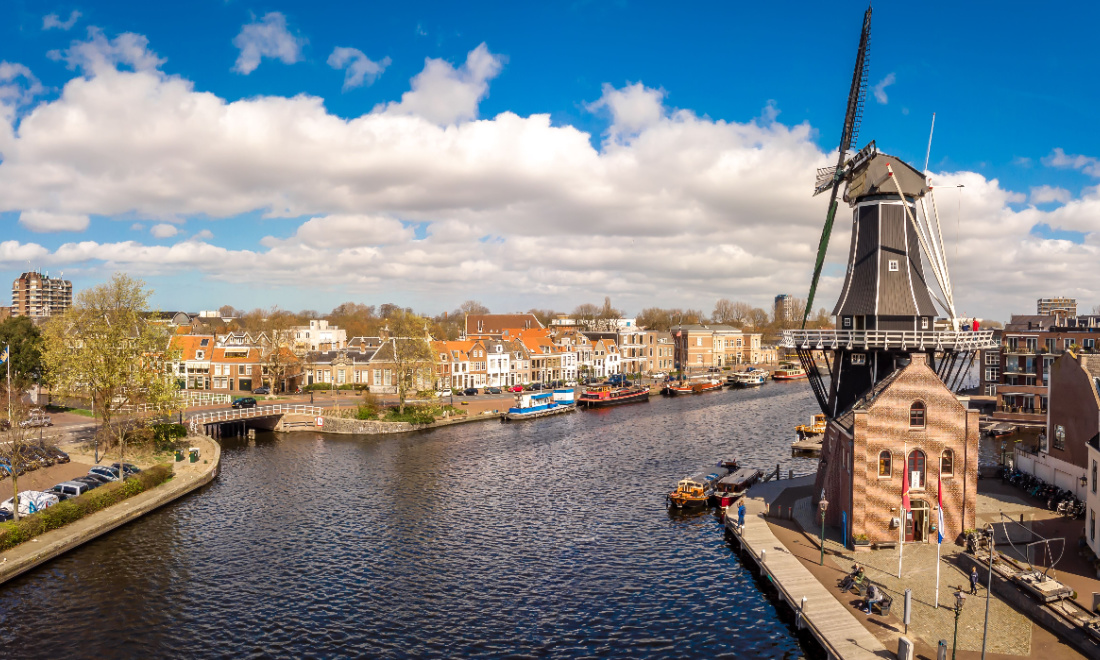 Haarlem windmill canal