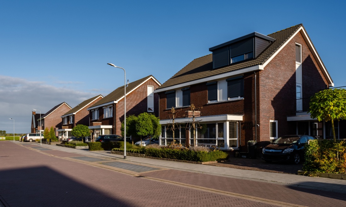 houses in suburban dutch neighbourhood