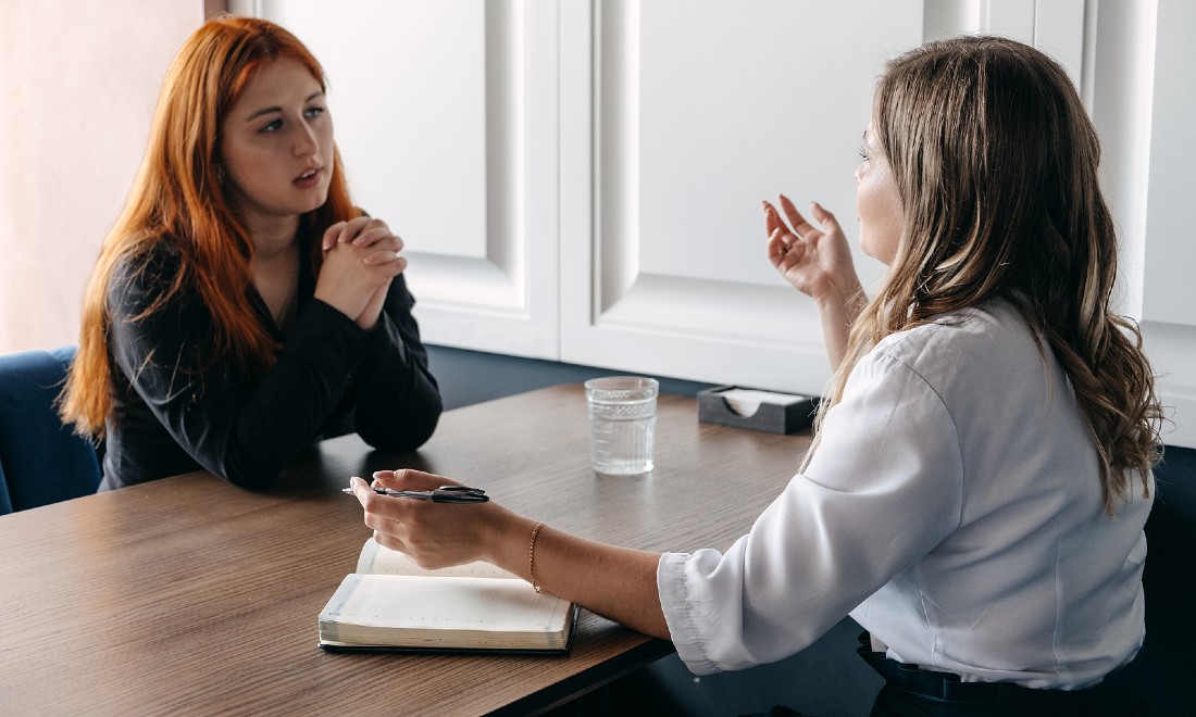 woman at therapist session