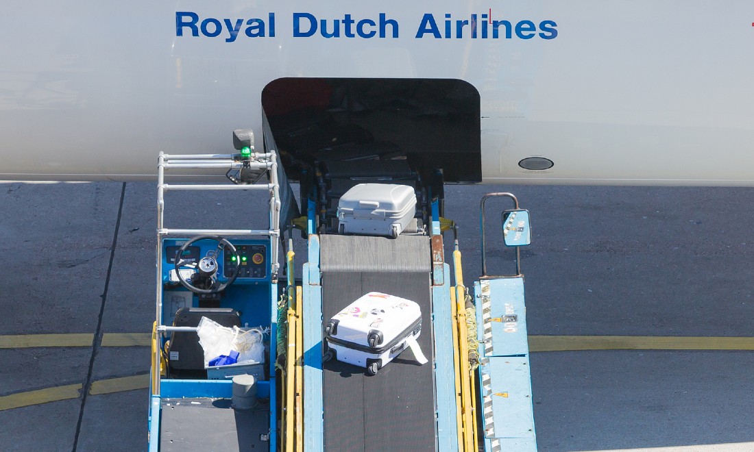 Lost baggage staff shortages KLM Schiphol Airport