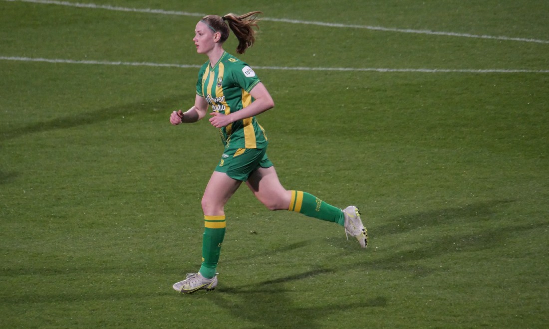 Gina Viehoff on football field, student of Nord Anglia International School Rotterdam