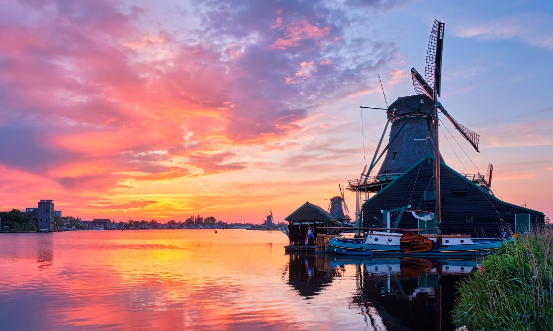 netherlands windmill zaanse schans