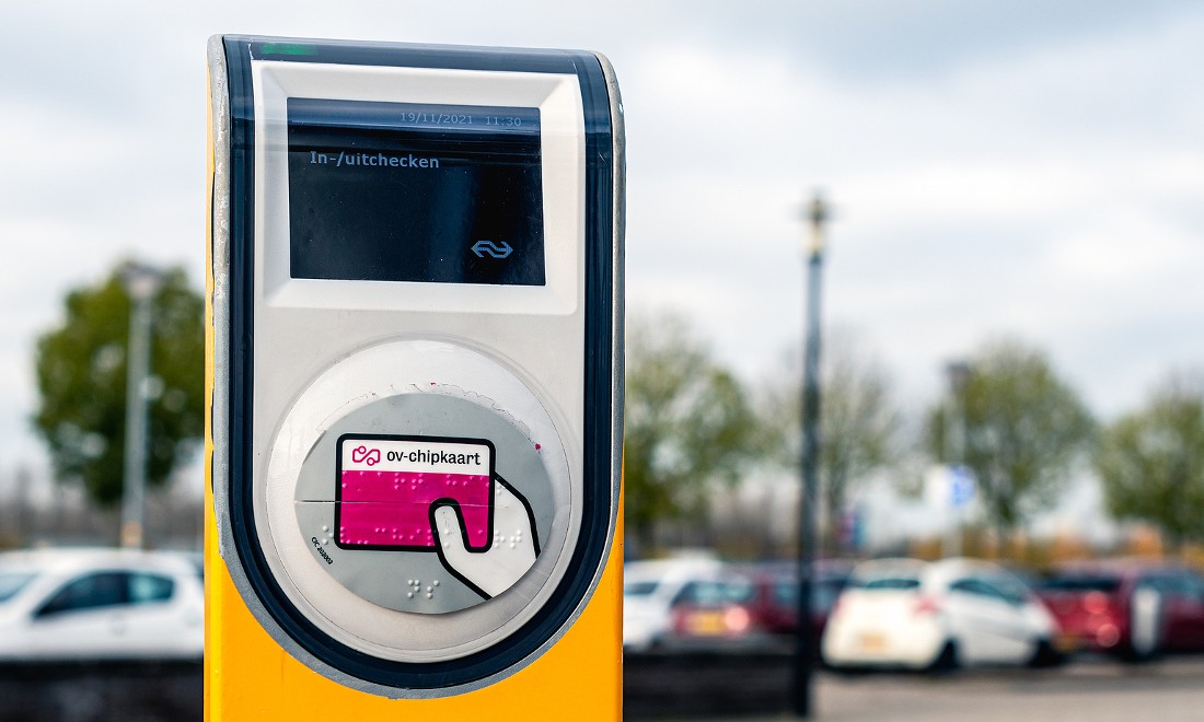 NS trial OVpay contactless check in trains the Netherlands