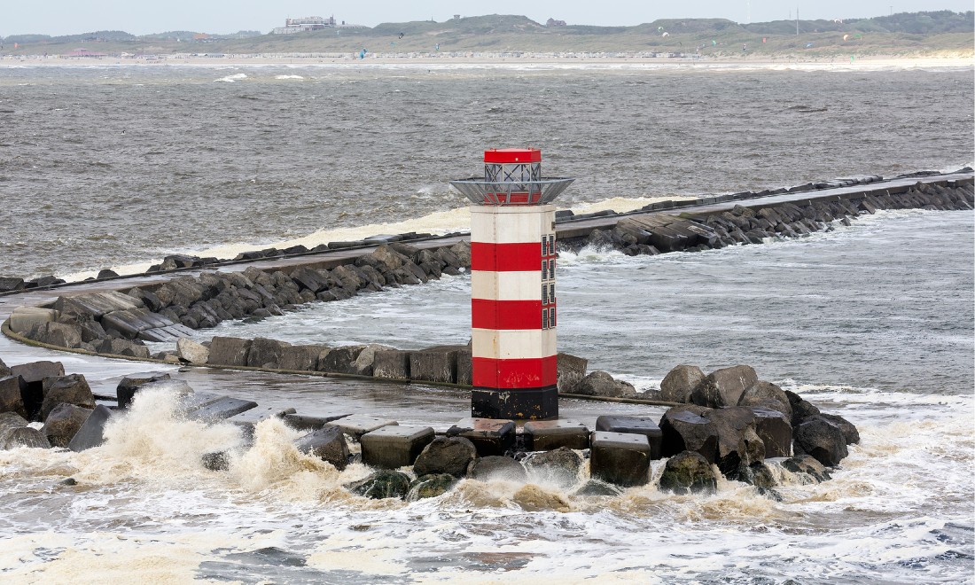 IJmuiden pier with a lighthouse