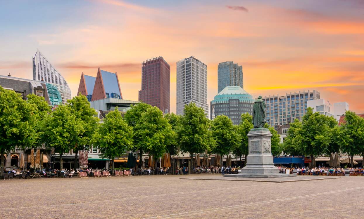 Het Plein in Den Haag (The Hague) at sunset