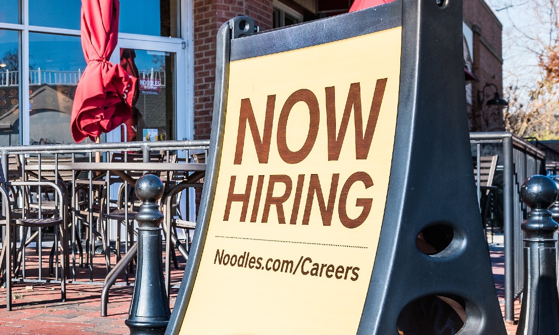 Restaurant now hiring job vacancy sign