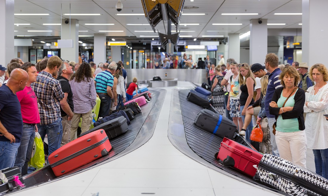 Schiphol airport baggage belt