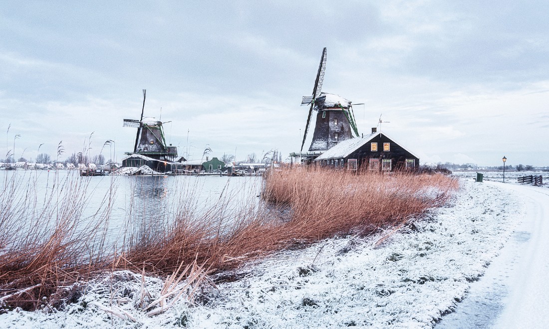 Snow winter weather White Christmas the Netherlands