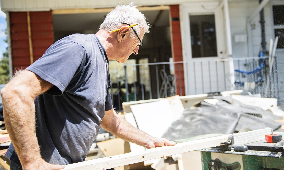 Staff shortages the Netherlands pensioners working hours jobs