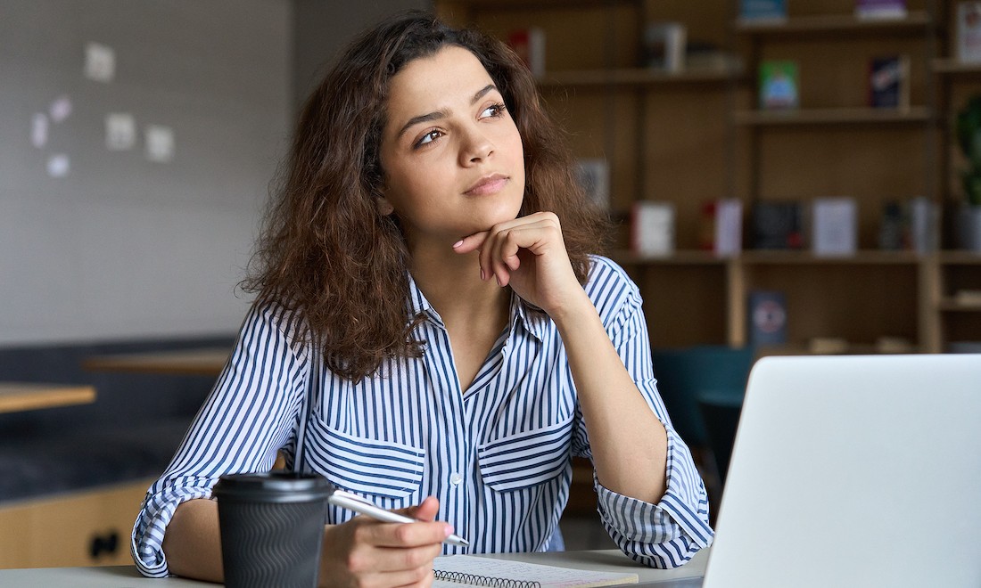 Girl studying dutch Talencoach