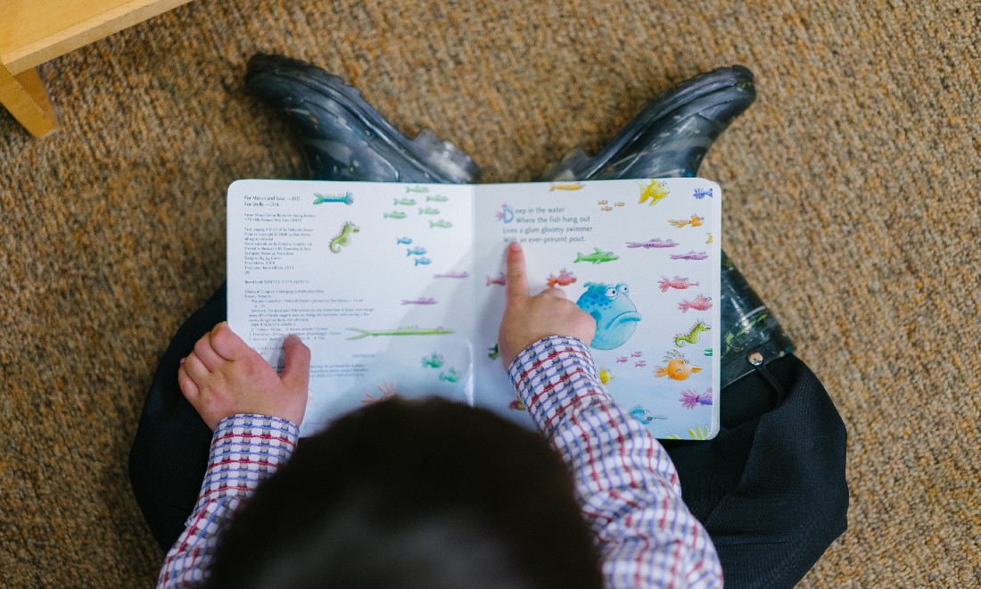 child learning to read