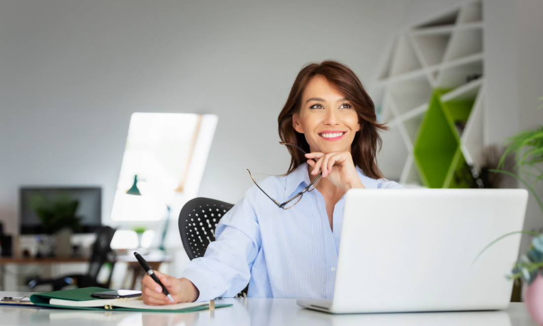 smiling businesswoman laptop