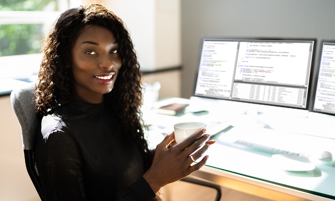 woman programming coding